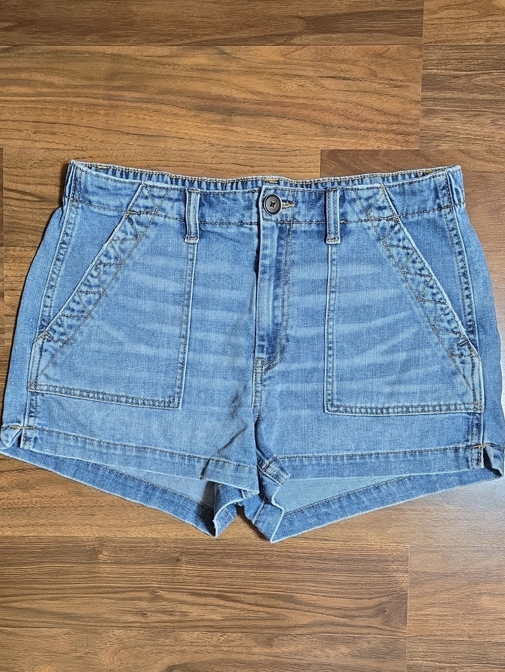 aerie Light Wash Denim Patch Pocket Shorts